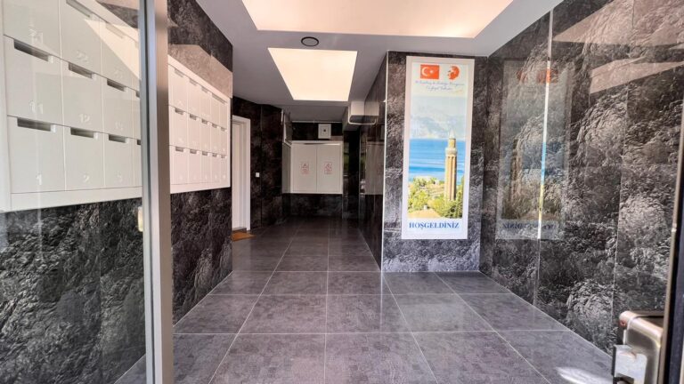 a4043f50-e7d2-4dcd-bb38-6df6db9f226c