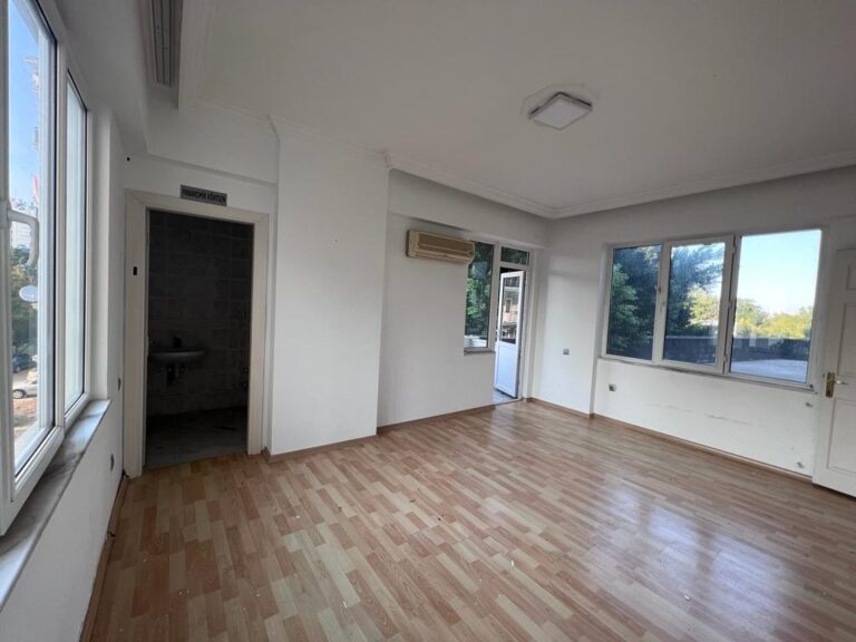 28eb015d-2cd9-4e77-a7b8-b4ee7d4c7c6a